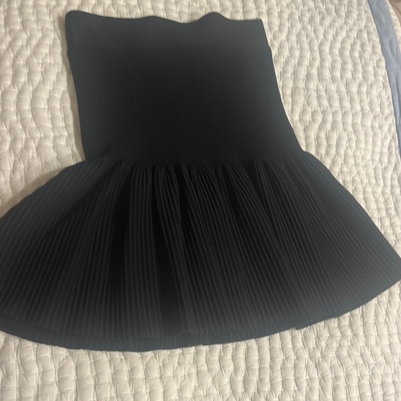 BCBGMaxAzria Black Trumpet Mini Skirt - Picture 6 of 6
